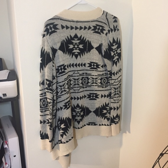 Warm Cardigan - Picture 4 of 4